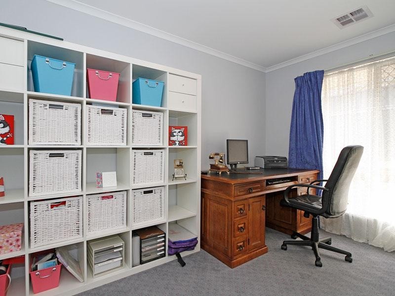 18 Hedgerow Drive, Gulfview Heights SA 5096