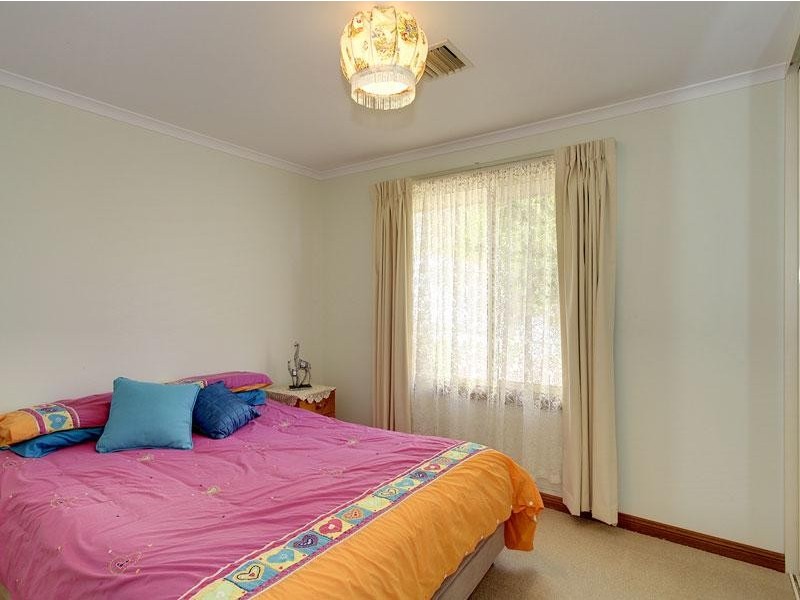 5 Thistleton Court, Greenwith SA 5125