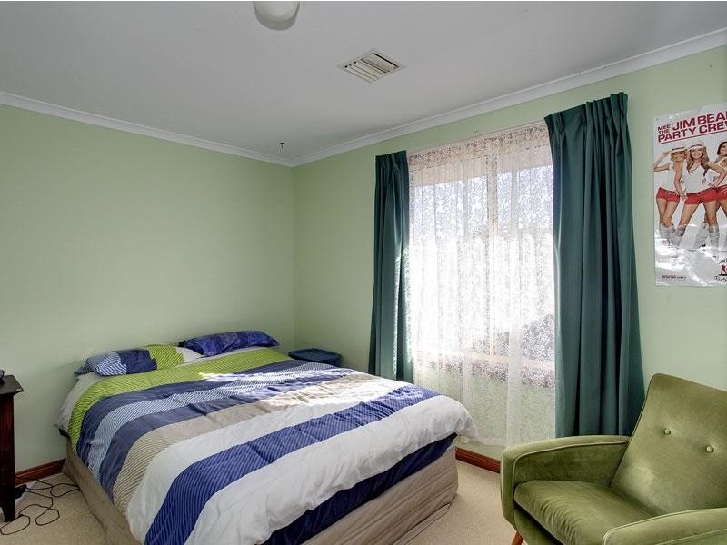 5 Thistleton Court, Greenwith SA 5125