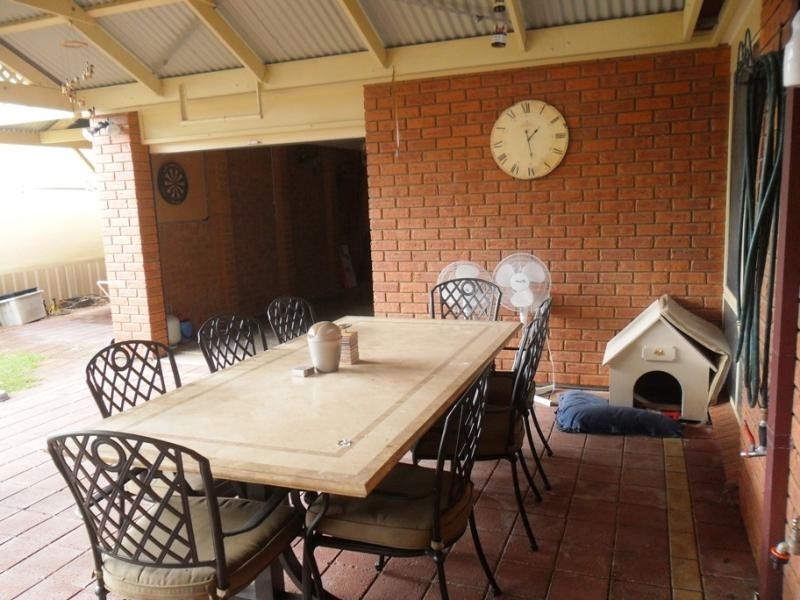 4 Ewin Street, Greenwith SA 5125