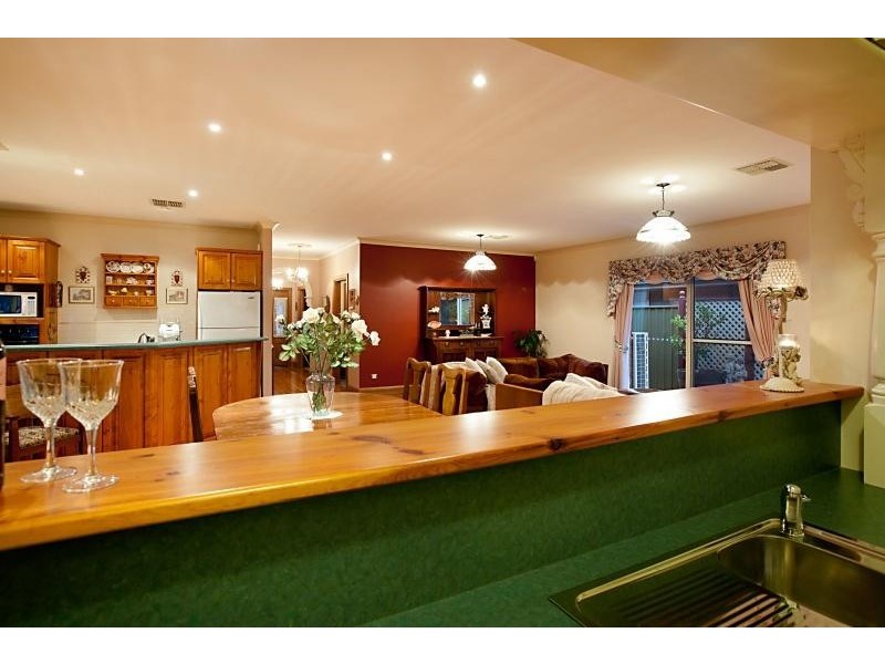 36 Angove Park Dr, Tea Tree Gully SA 5091