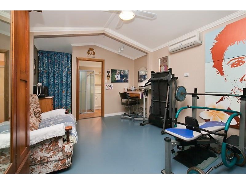 36 Angove Park Dr, Tea Tree Gully SA 5091