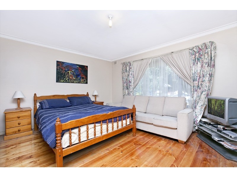 14 Caroona Ave, Para Hills SA 5096