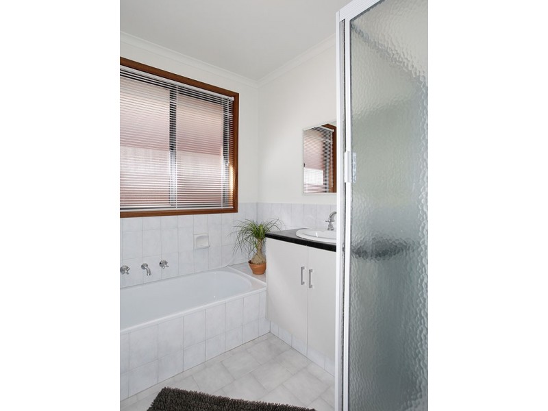 10 Bernacchi Crt, Greenwith SA 5125