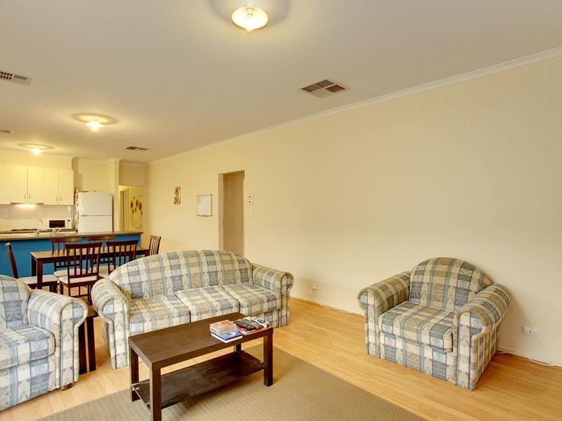 14 Cowra Avenue, Gilles Plains SA 5086