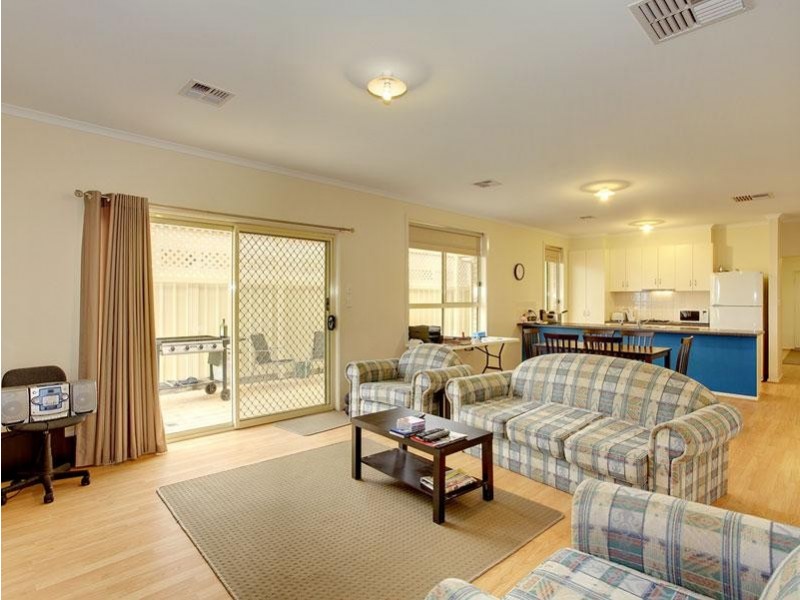 14 Cowra Avenue, Gilles Plains SA 5086