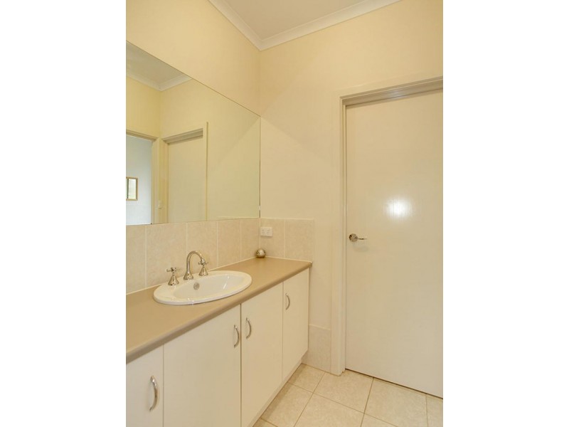 14 Cowra Avenue, Gilles Plains SA 5086