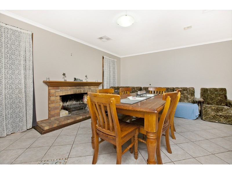 43 Barton Crescent, Burton SA 5110