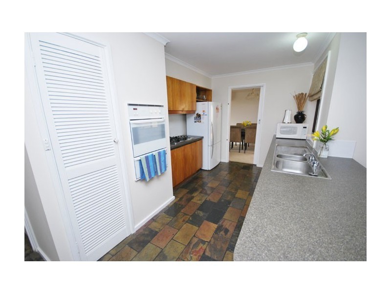 16 Barlow Court, St Agnes SA 5097