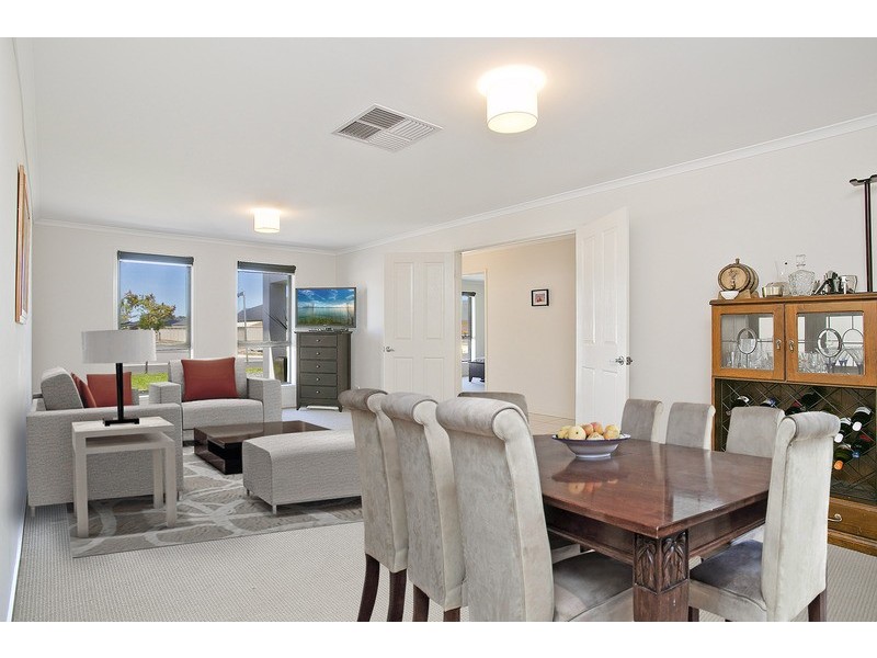 11 Hannah Rd, Virginia SA 5120