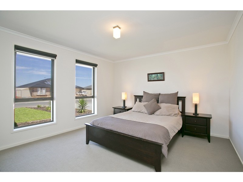 11 Hannah Rd, Virginia SA 5120