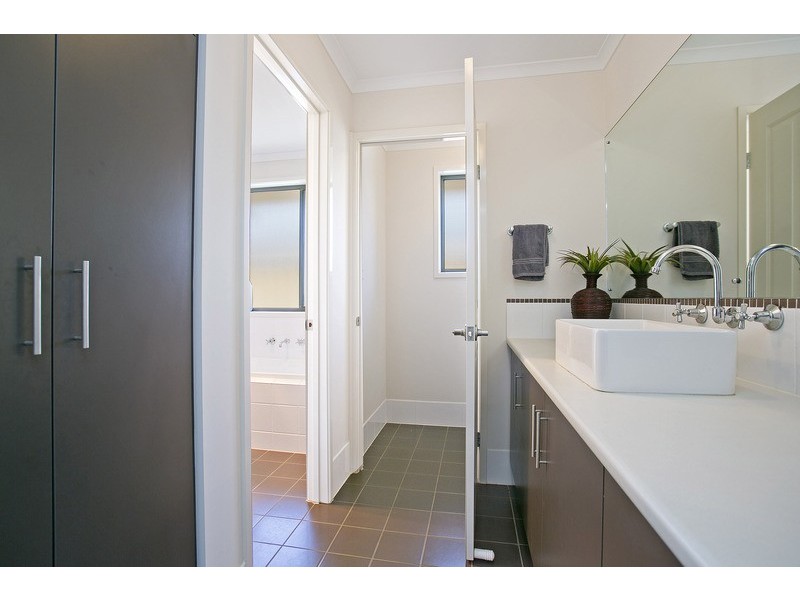 11 Hannah Rd, Virginia SA 5120