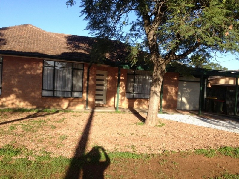 13 Angela Ave, Brahma Lodge SA 5109