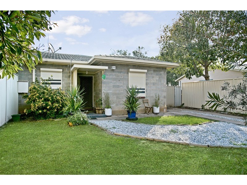 60 Hogarth Rd, Elizabeth South SA 5112