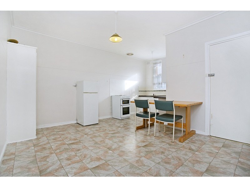 60 Hogarth Rd, Elizabeth South SA 5112