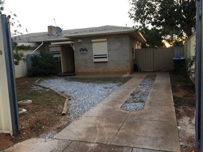 60 Hogarth Rd, Elizabeth South SA 5112