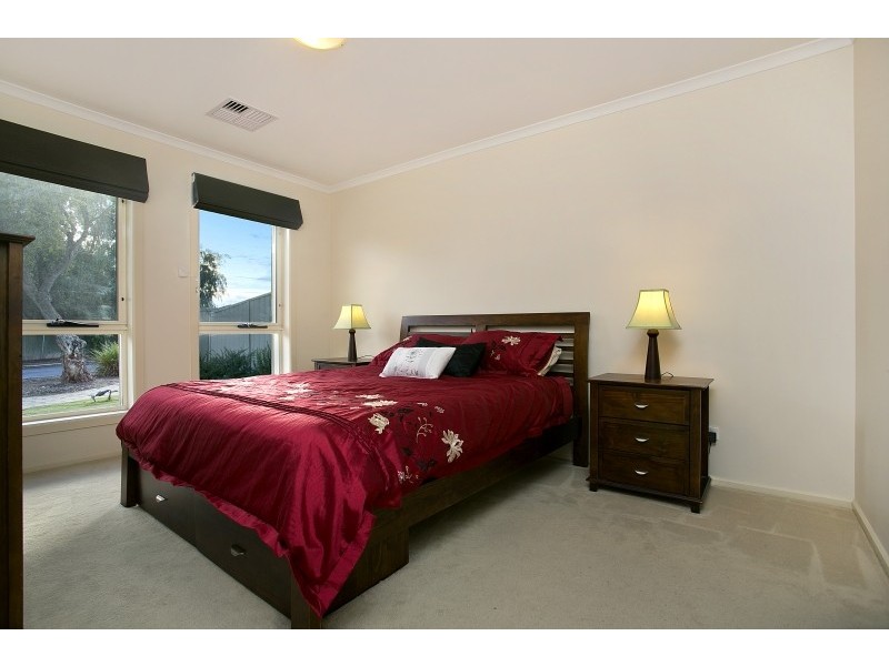 2b Kilner Rd, Greenacres SA 5086