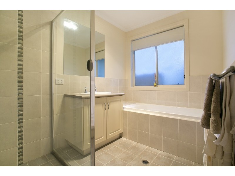 2b Kilner Rd, Greenacres SA 5086