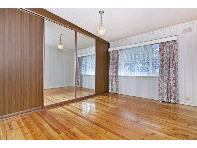 15 Leabrook Drive, Para Hills SA 5096