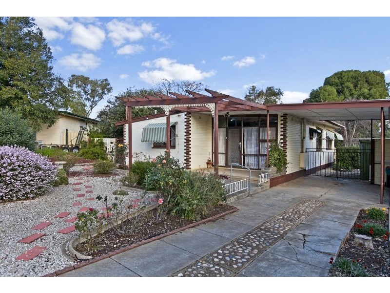 15 Leabrook Drive, Para Hills SA 5096