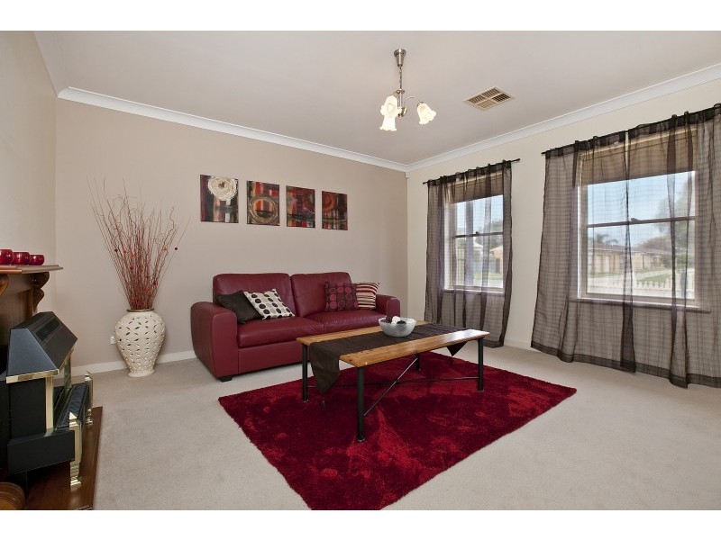 Unit 1 4 Golfers Ave, Seaton SA 5023