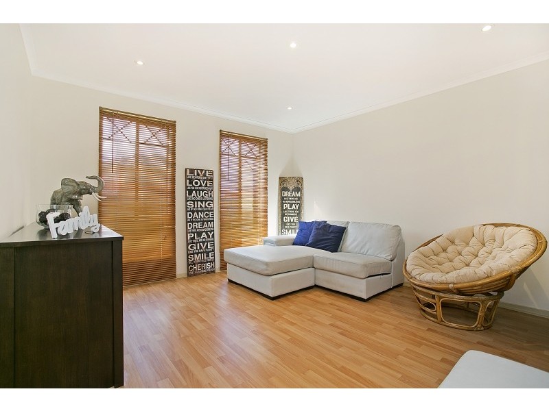 8 Hughes Court, Walkley Heights SA 5098