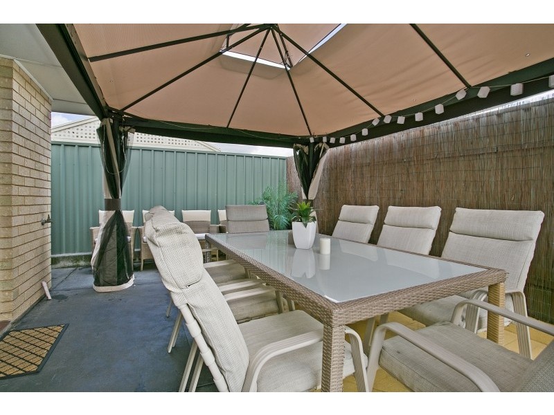 8 Hughes Court, Walkley Heights SA 5098