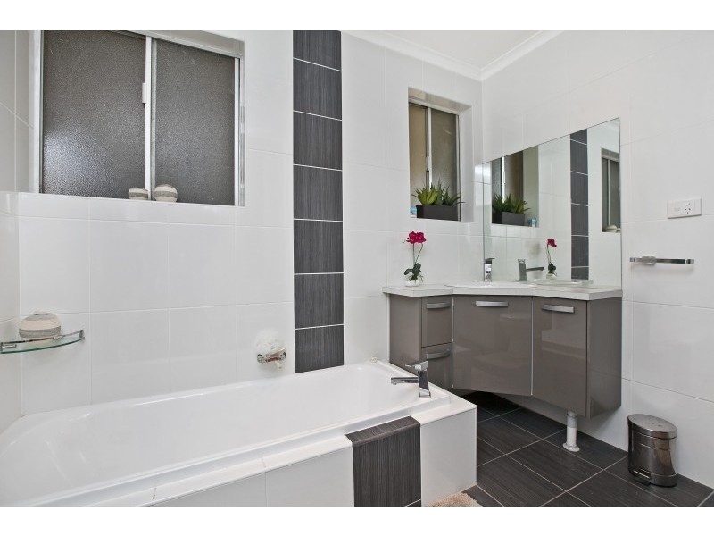 25 Hendrix Crescent, Paralowie SA 5108