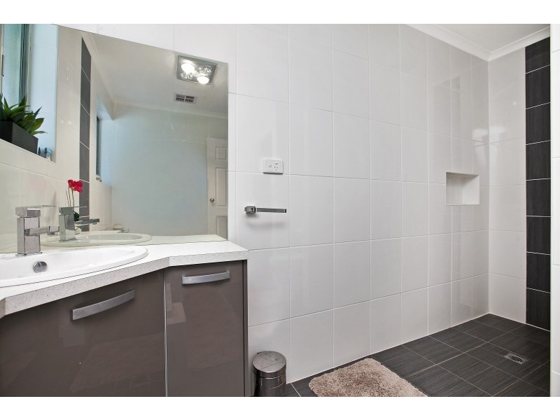 25 Hendrix Crescent, Paralowie SA 5108