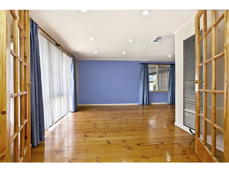 32 McEwin Ave, Redwood Park SA 5097