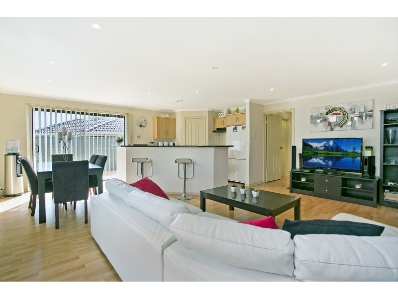 8 Hughes Court, Walkley Heights SA 5098