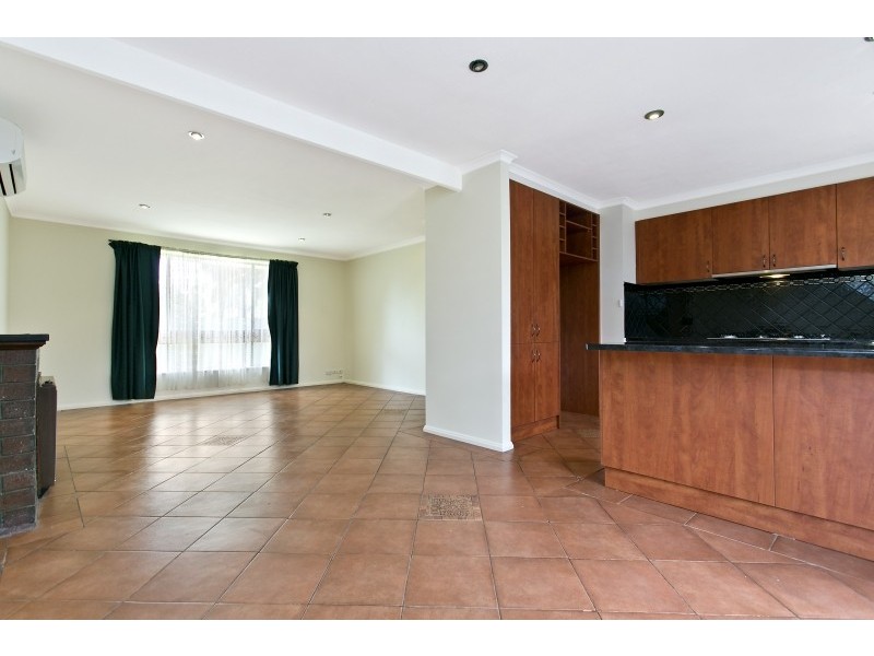 17 Cawarra Crescent, Paralowie SA 5108