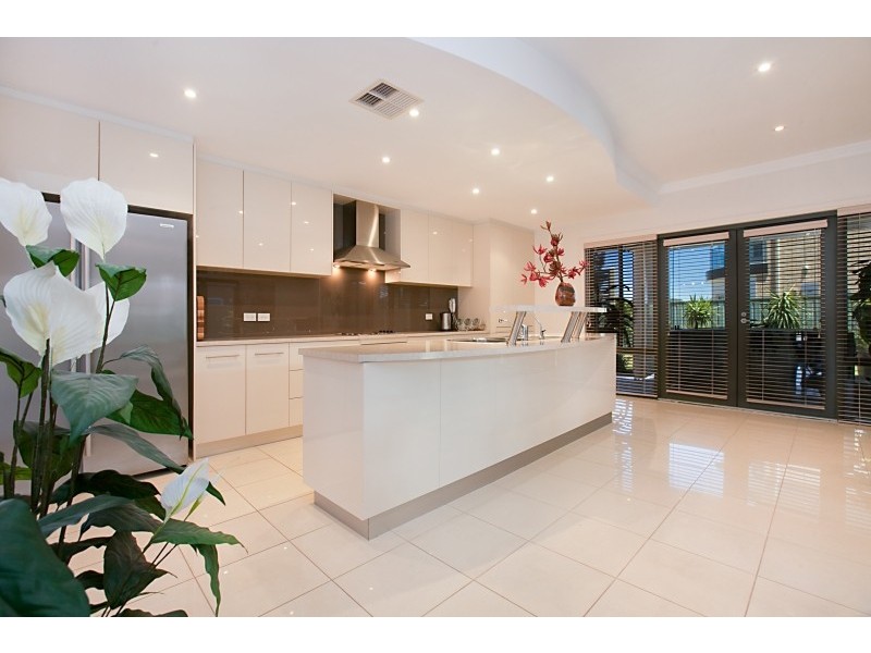 53 Shoalhaven Circuit, Mawson Lakes SA 5095