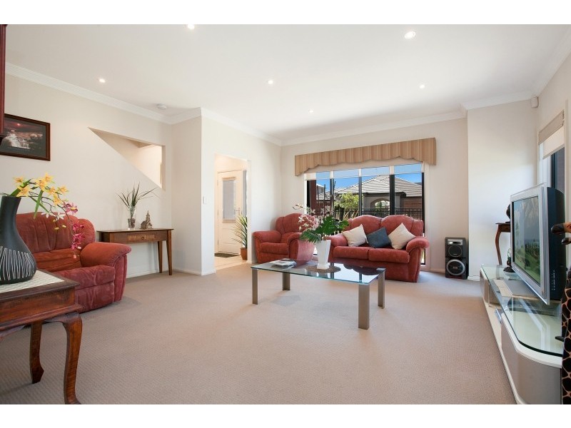 53 Shoalhaven Circuit, Mawson Lakes SA 5095