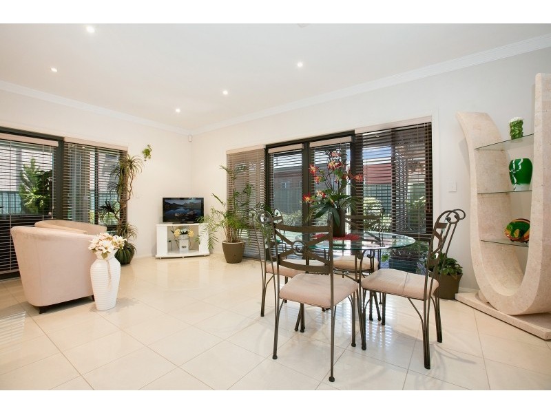 53 Shoalhaven Circuit, Mawson Lakes SA 5095