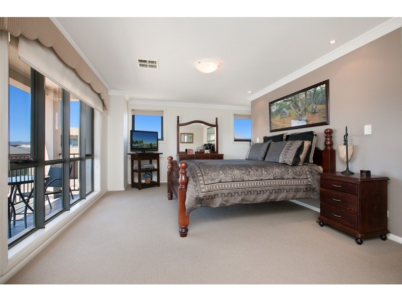 53 Shoalhaven Circuit, Mawson Lakes SA 5095