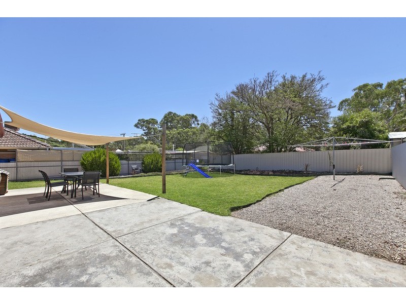32 Heather Drive, Ridgehaven SA 5097