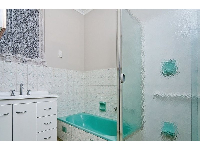 26 Daphne St, Salisbury East SA 5109