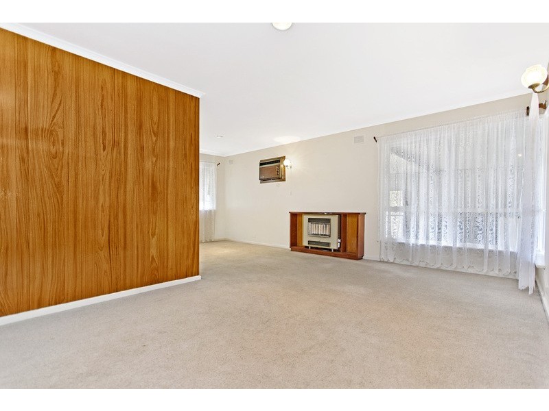 27 Pele Avenue, Salisbury East SA 5109