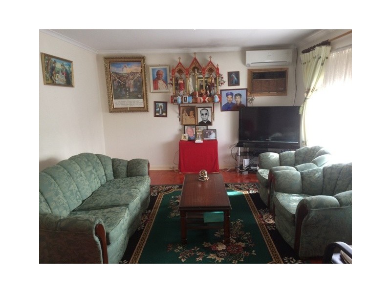 2 Karyn Crescent, Brahma Lodge SA 5109