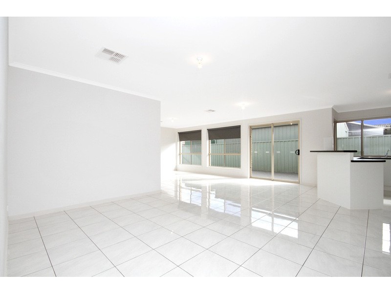 18 Melvina Road, Paralowie SA 5108