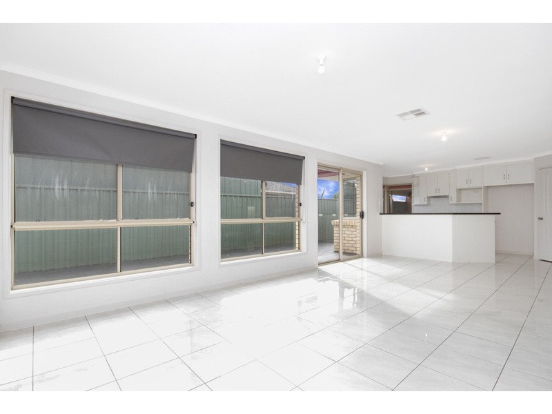 18 Melvina Road, Paralowie SA 5108