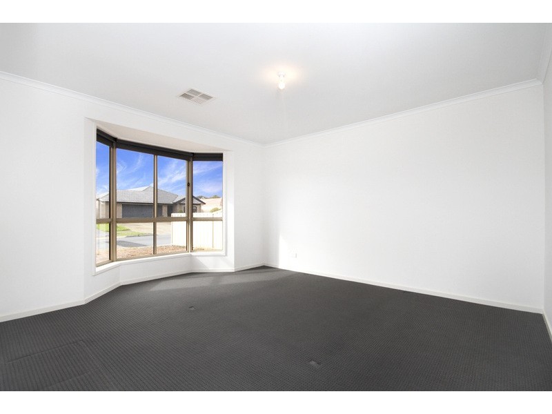 18 Melvina Road, Paralowie SA 5108