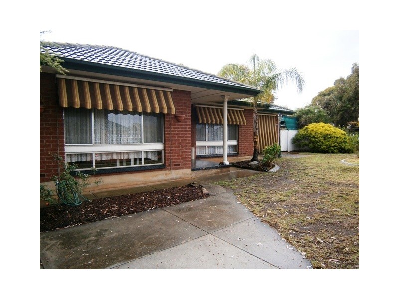 5 Woodfield Drive, Salisbury Downs SA 5108