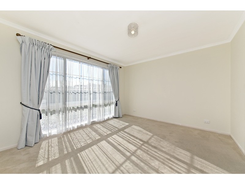6 Jasper  Drive, Burton SA 5110