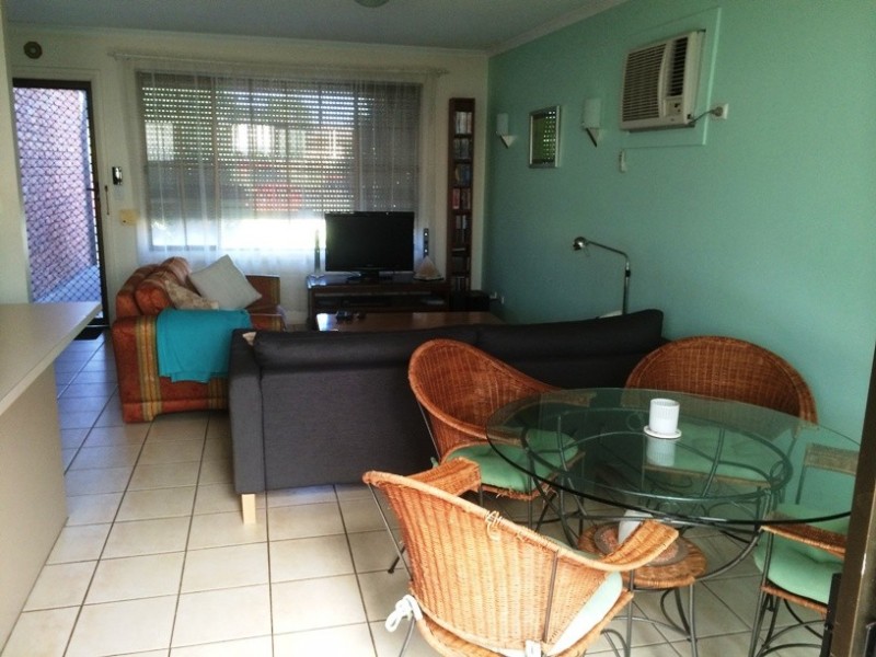 1 Berkshire St, Athol Park SA 5012