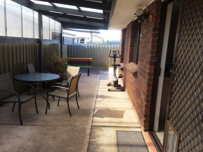 1 Berkshire St, Athol Park SA 5012