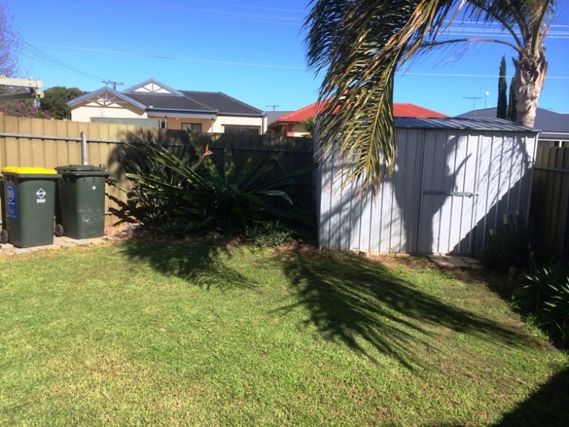 1 Berkshire St, Athol Park SA 5012