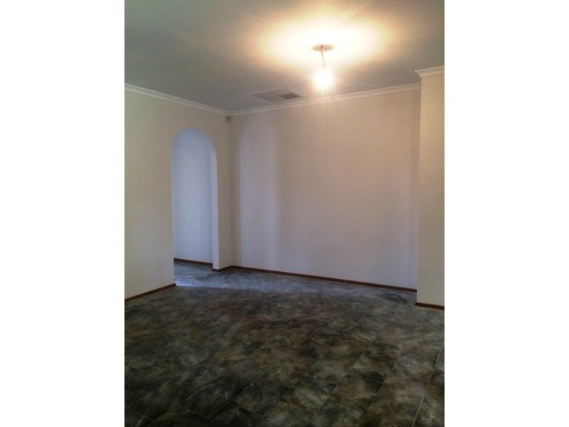 24 Coachhouse Drive, Gulfview Heights SA 5096