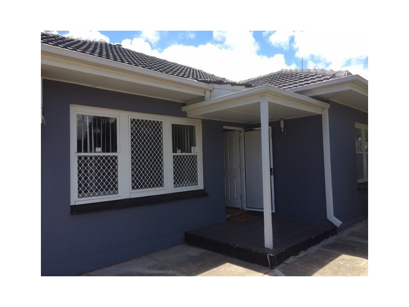 10 Walton Ave, Clearview SA 5085